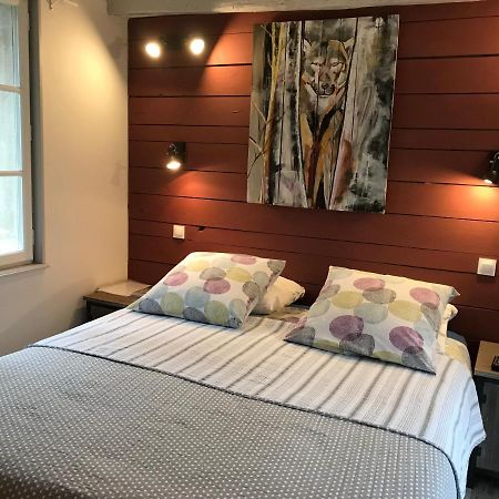La Taniere Des Ours Bed & Breakfast Chaumont-sur-Tharonne Bagian luar foto
