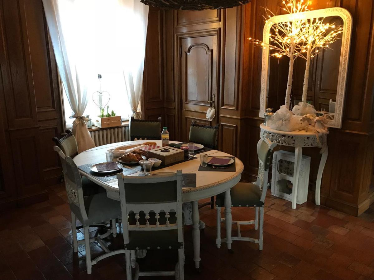 La Taniere Des Ours Bed & Breakfast Chaumont-sur-Tharonne Bagian luar foto