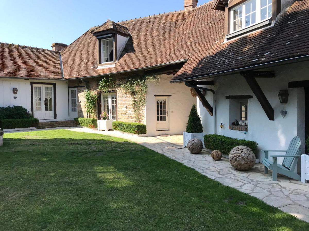 La Taniere Des Ours Bed & Breakfast Chaumont-sur-Tharonne Bagian luar foto