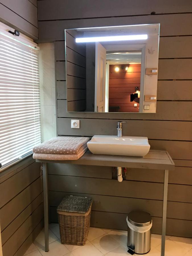 La Taniere Des Ours Bed & Breakfast Chaumont-sur-Tharonne Bagian luar foto
