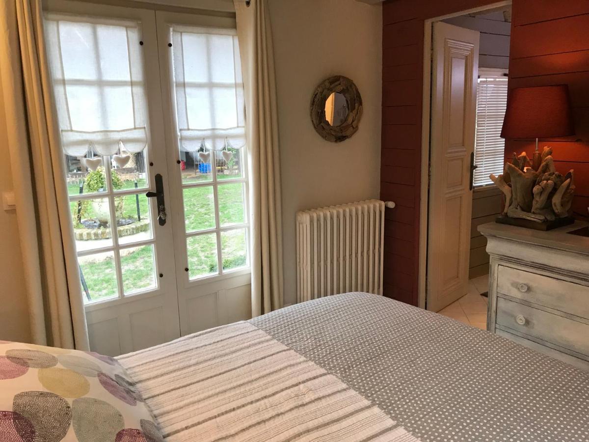 La Taniere Des Ours Bed & Breakfast Chaumont-sur-Tharonne Bagian luar foto