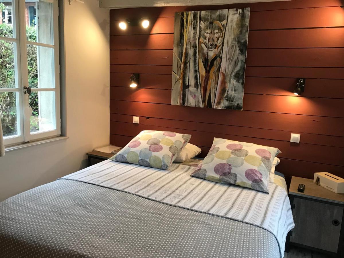 La Taniere Des Ours Bed & Breakfast Chaumont-sur-Tharonne Bagian luar foto